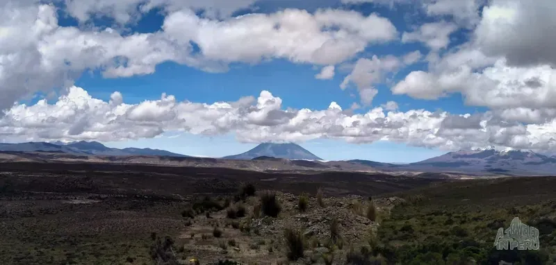Inmensidad de las montañas andinas