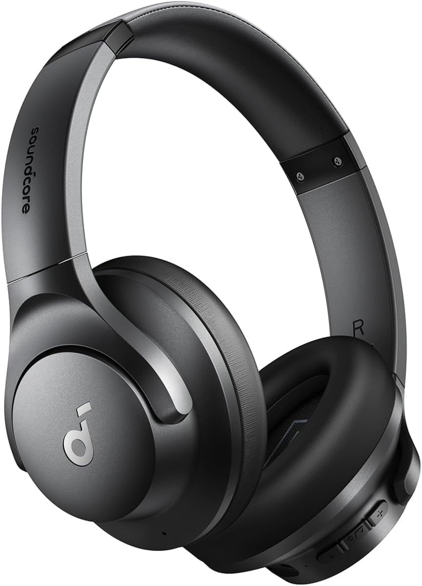 Auriculares con cancelación de ruido: Ideal para descansar en vuelos largos o viajes en autobús.